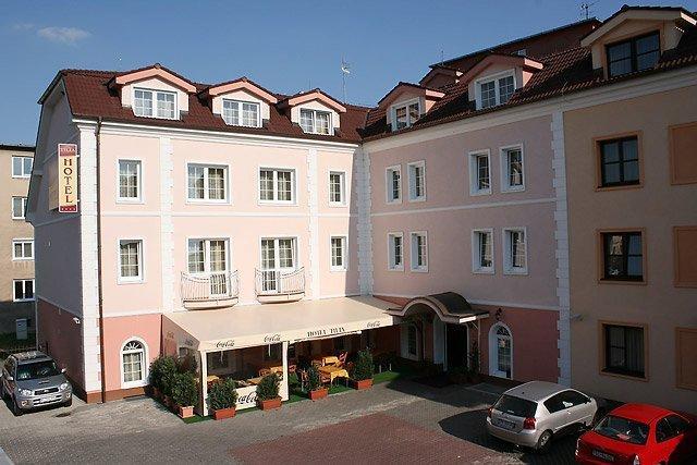 Hotel Tilia Pezinok Exterior foto